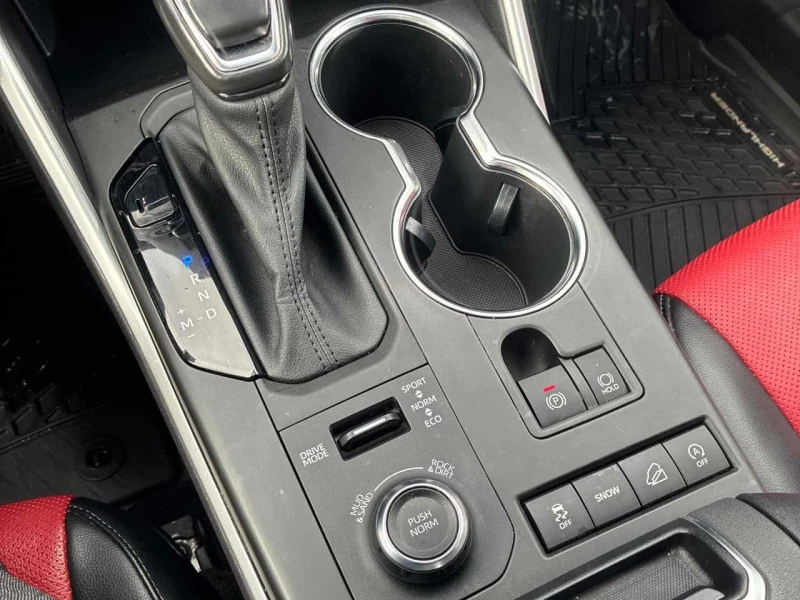 Toyota Highlander * XSE * CARFAX * ПОДГРЕВ* ШИБИДАХ* , снимка 13 - Автомобили и джипове - 53507019