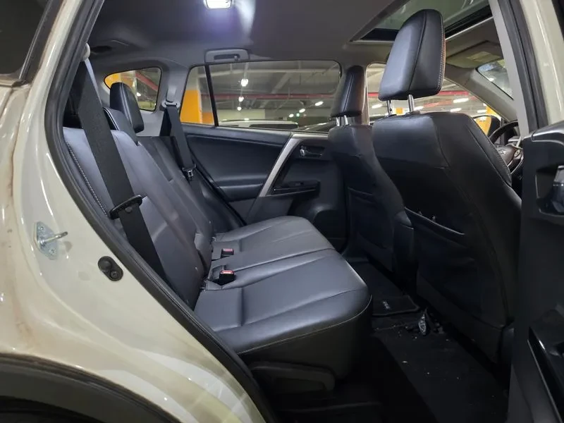 Toyota Rav4 RAV4 2.5 2WD, снимка 14 - Автомобили и джипове - 54959309