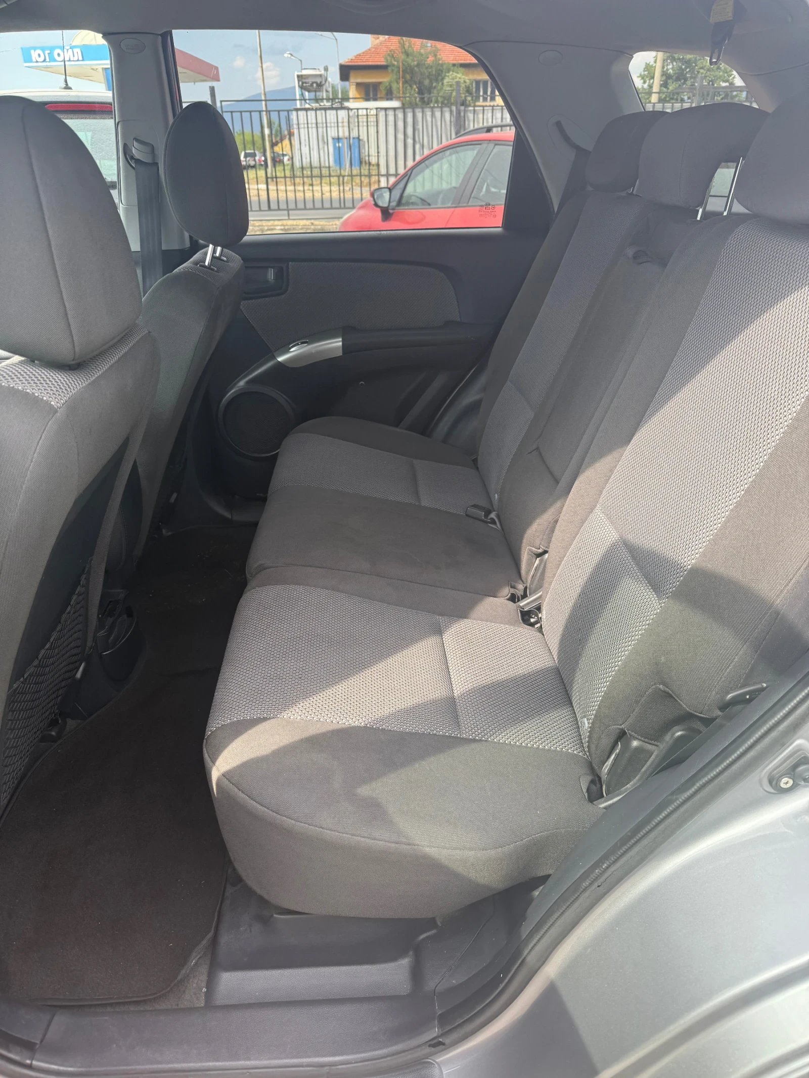 Kia Sportage 2.0 - изображение 10