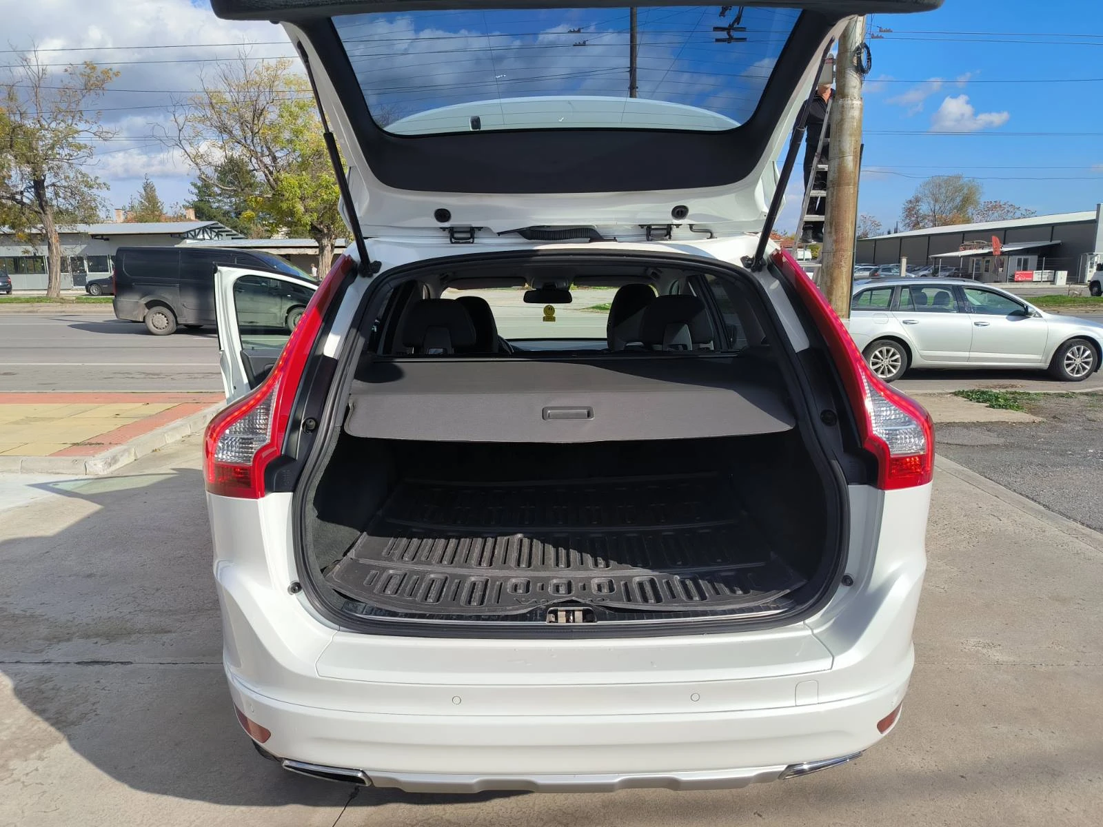 Volvo XC60 2.4d-Euro-5B-Navi-Automat | Mobile.bg   11