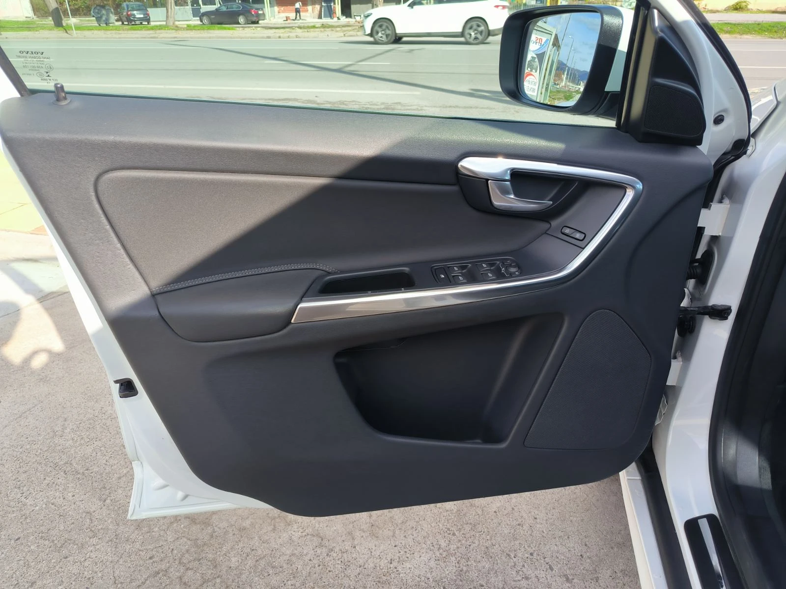 Volvo XC60 2.4d-Euro-5B-Navi-Automat | Mobile.bg   12