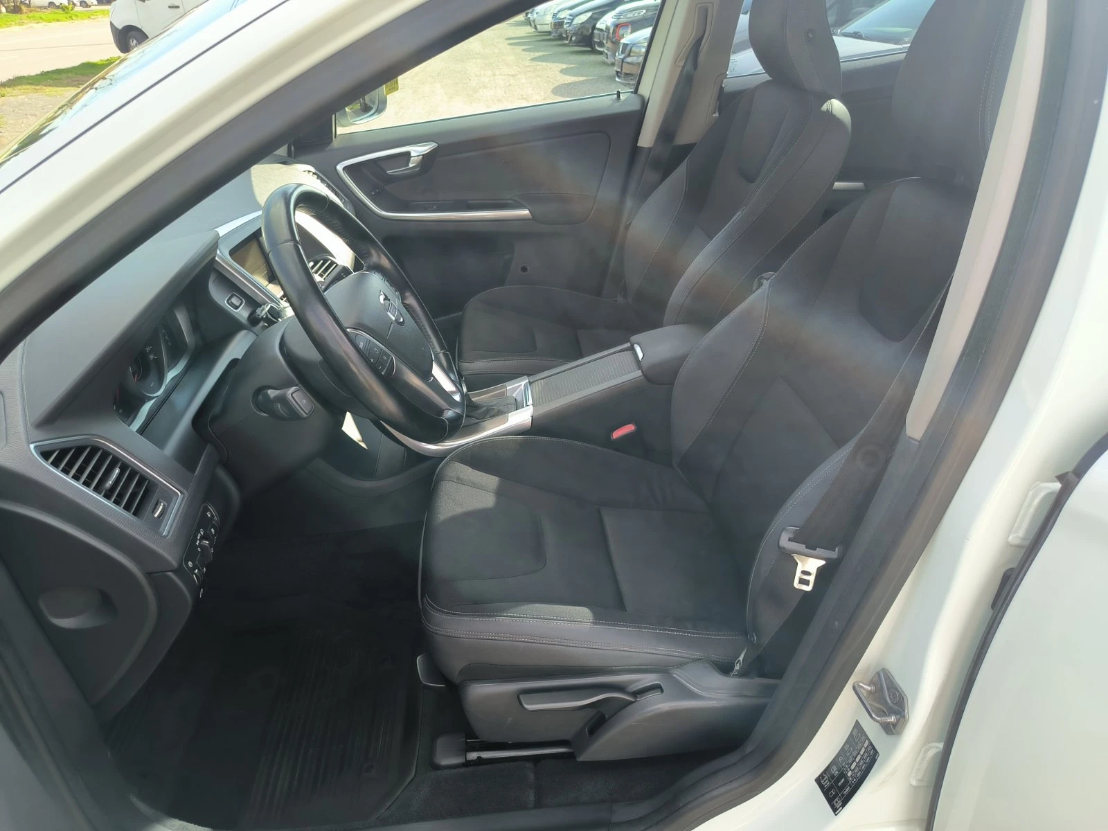 Volvo XC60 2.4d-Euro-5B-Navi-Automat | Mobile.bg   15