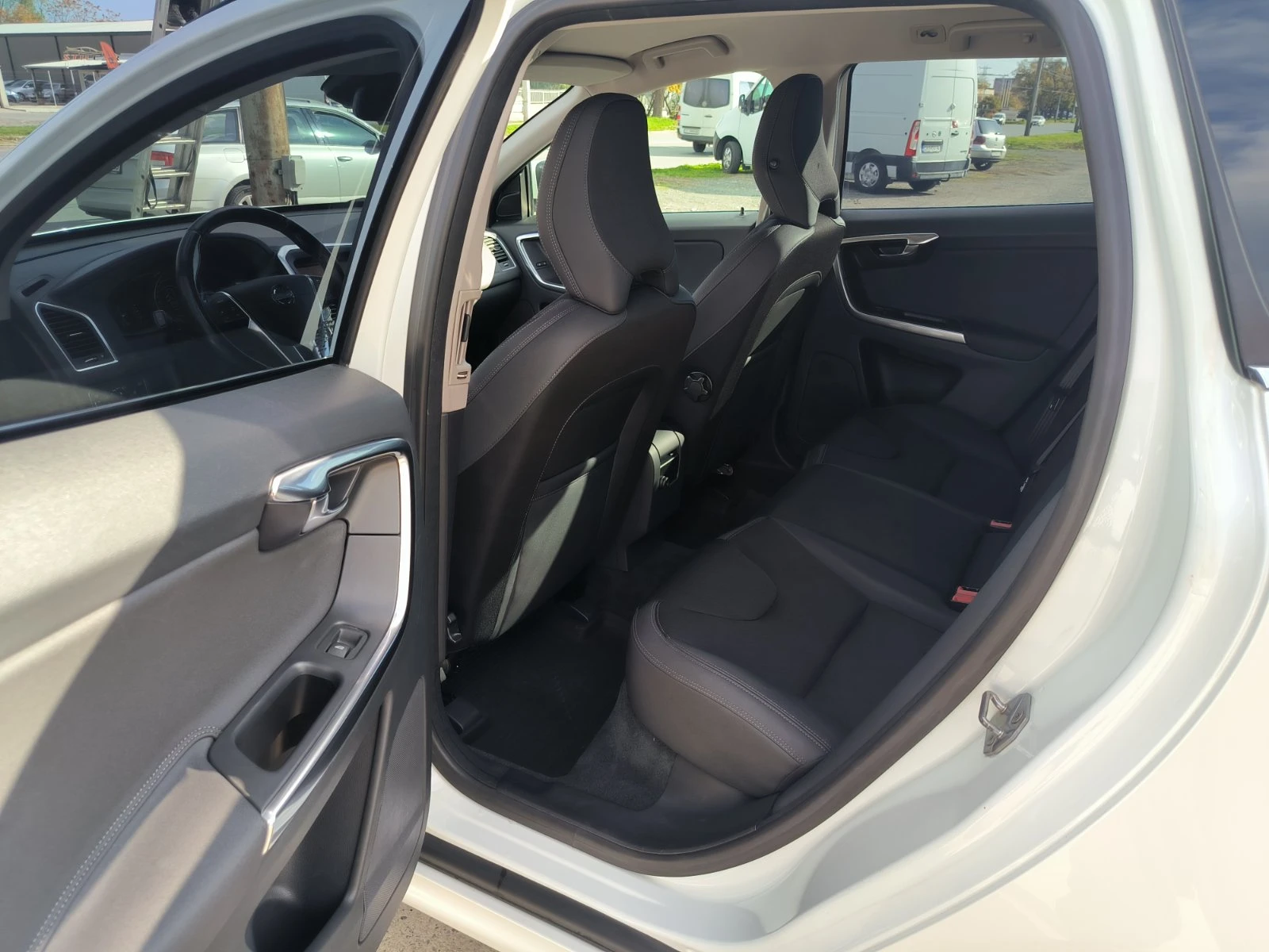 Volvo XC60 2.4d-Euro-5B-Navi-Automat | Mobile.bg   16