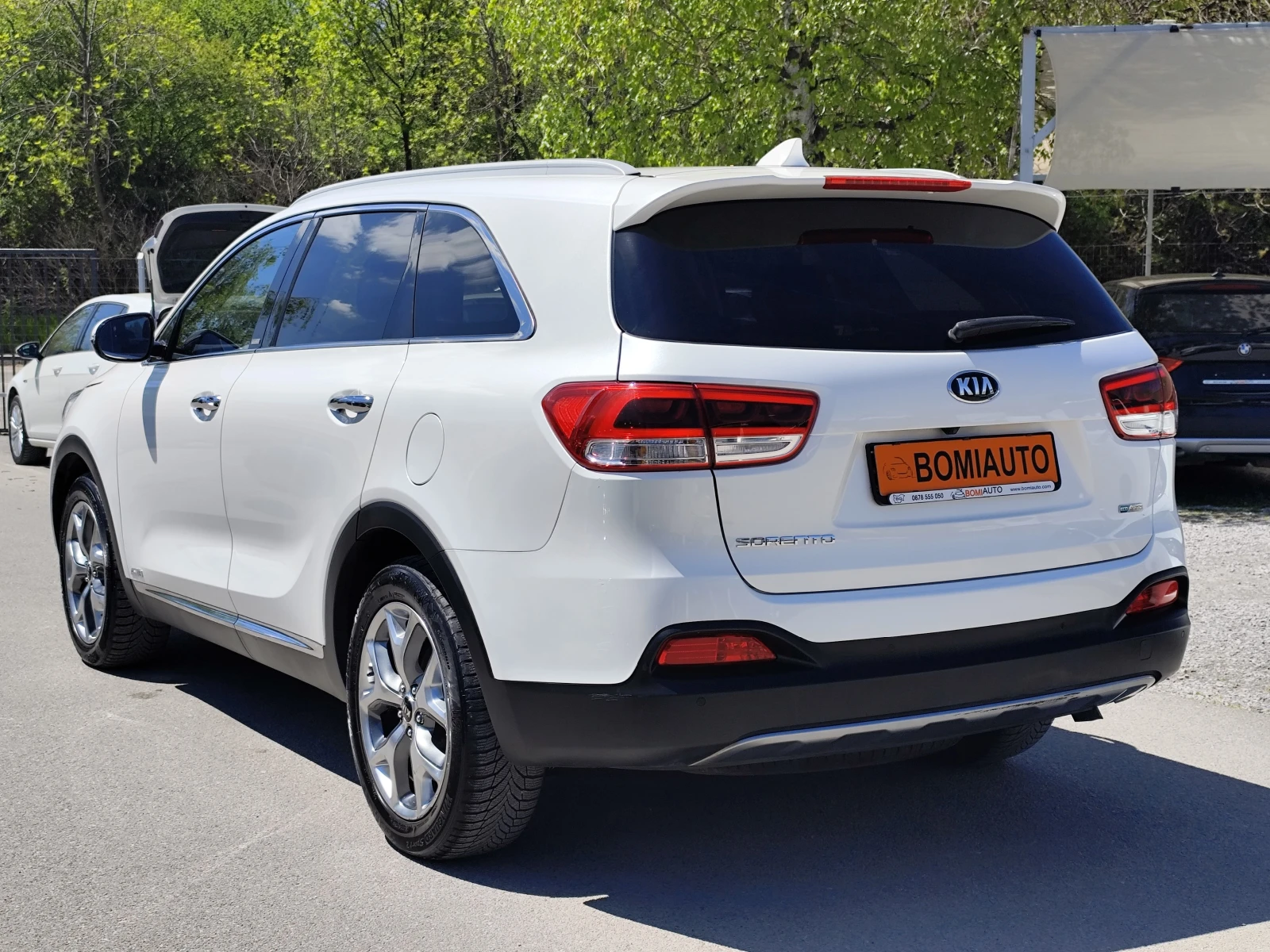 Kia Sorento 2.2CRDi* 4X4* LED/XENON* КОЖА* EURO6B* ПОДГРЕВ, снимка 6 - Автомобили и джипове - 54310884