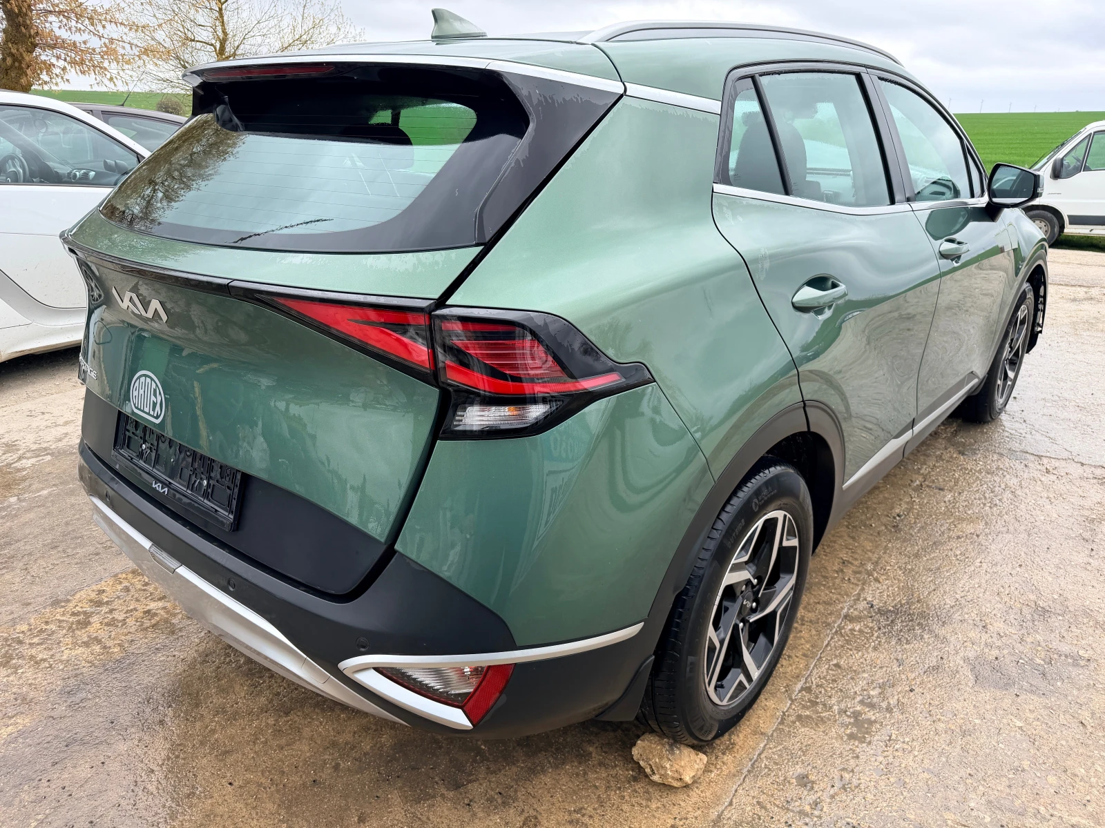 Kia Sportage 1.6 CRDi, снимка 6 - Автомобили и джипове - 54316578