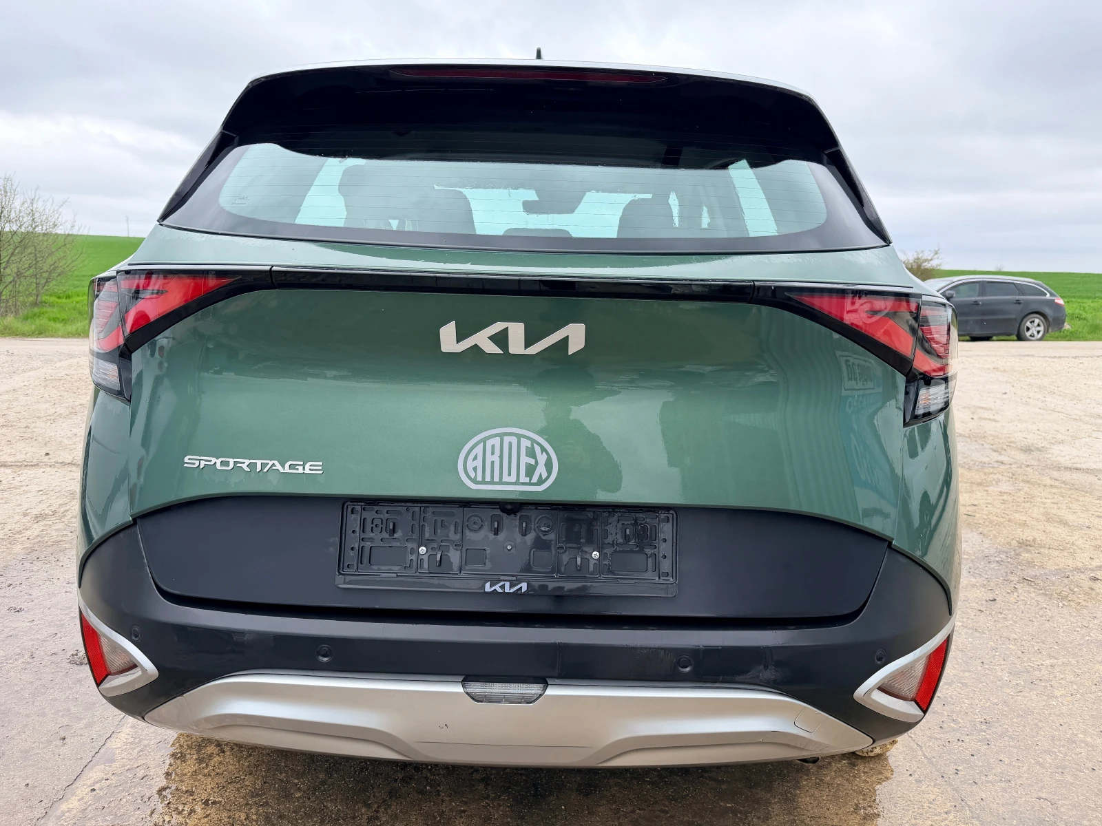 Kia Sportage 1.6 CRDi, снимка 7 - Автомобили и джипове - 54316578