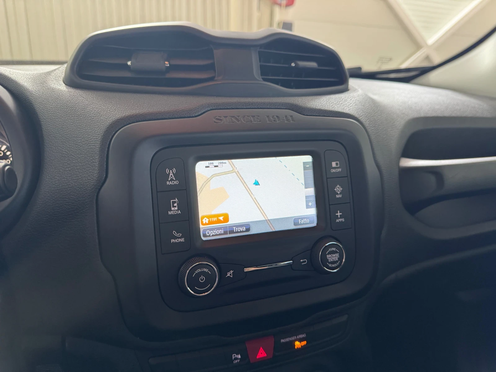 Jeep Renegade 1.6 mjet LONGITUDE , снимка 14 - Автомобили и джипове - 54765355