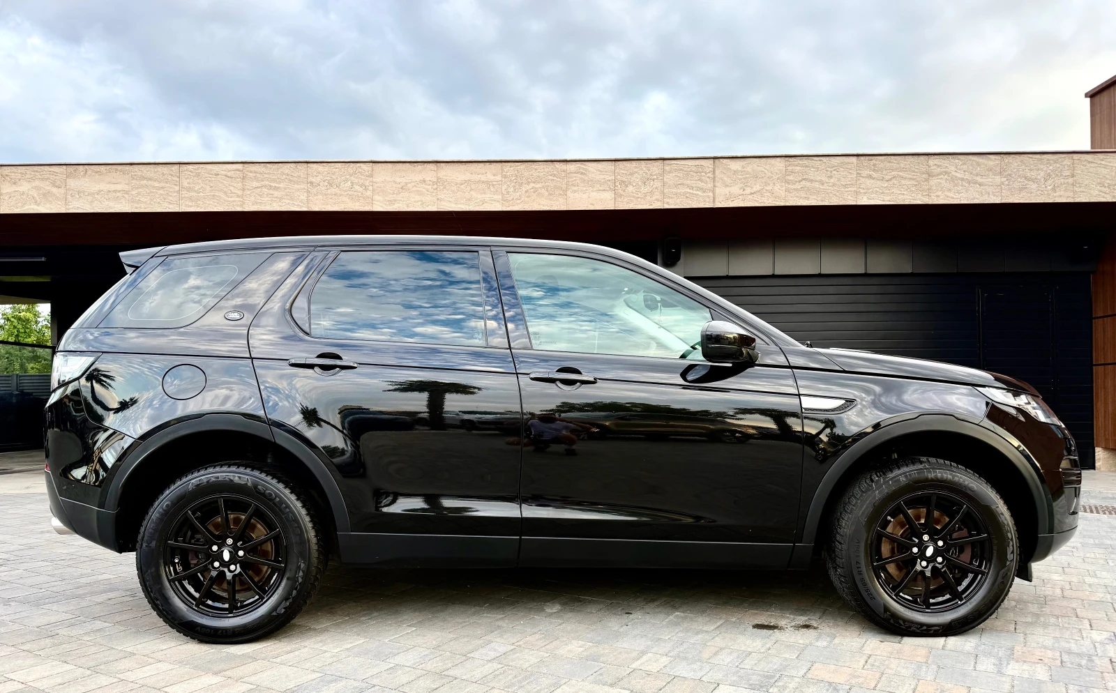 Land Rover Discovery Sport, снимка 5 - Автомобили и джипове - 55281576