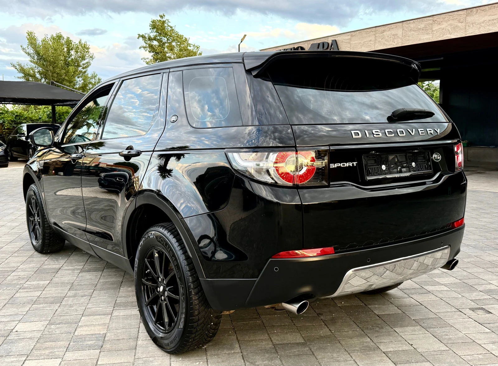 Land Rover Discovery Sport, снимка 4 - Автомобили и джипове - 55281576