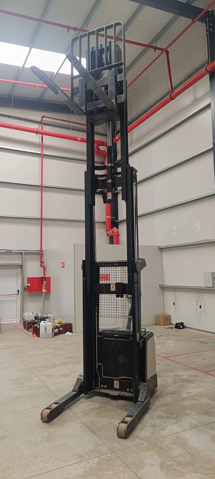 Електрокар Crown Стакер, снимка 8 - Индустриална техника - 54212696