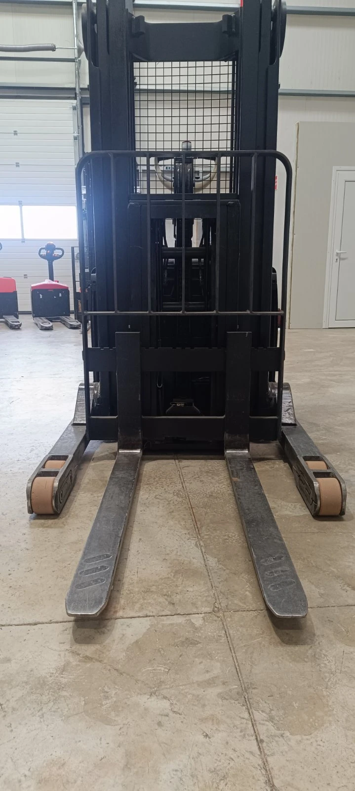 Електрокар Crown Стакер, снимка 2 - Индустриална техника - 54212696