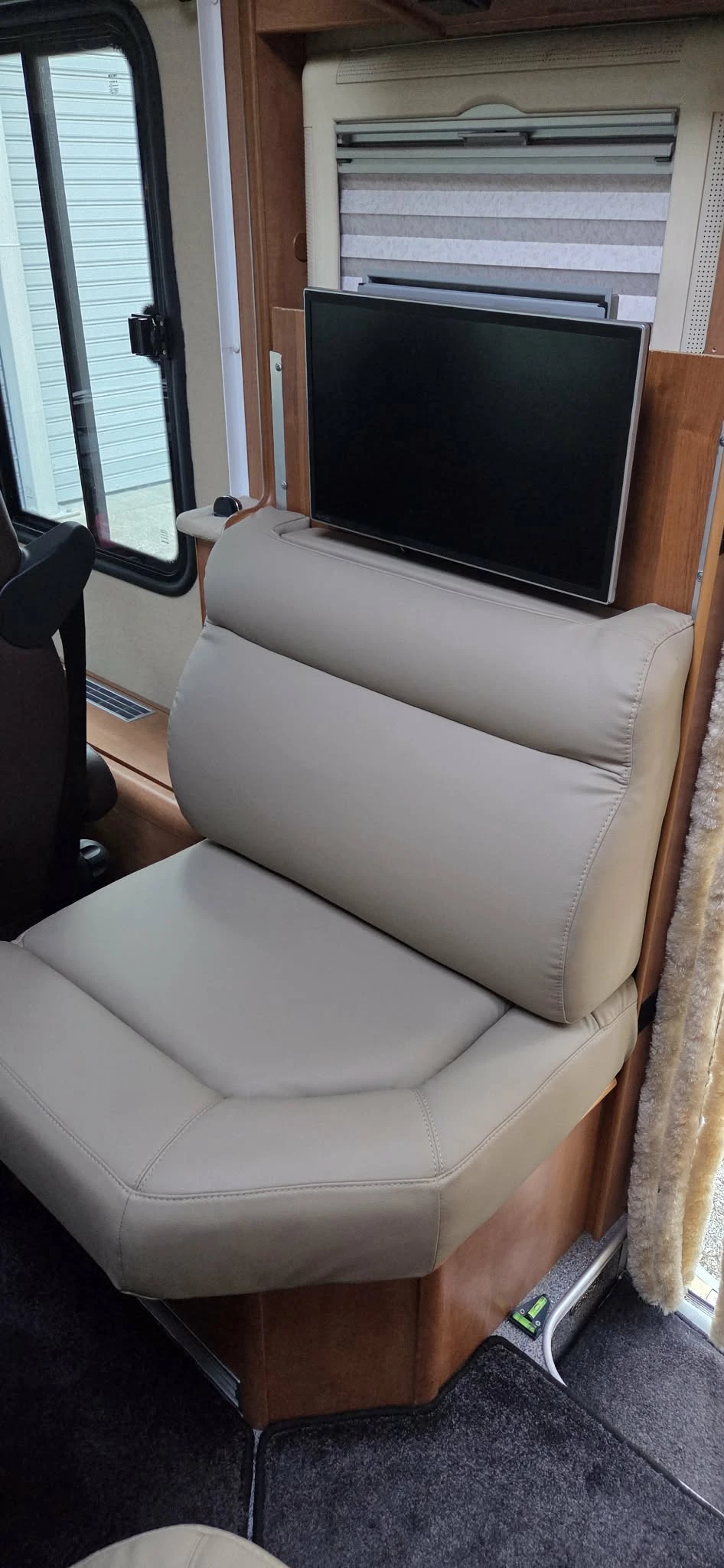 Кемпер Carthago Carthago chic E-line, снимка 17 - Каравани и кемпери - 55818064