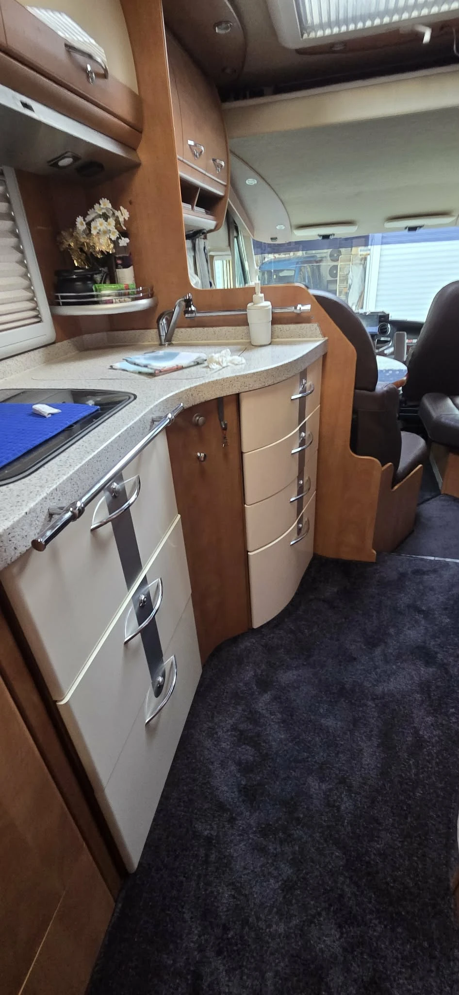 Кемпер Carthago Carthago chic E-line, снимка 15 - Каравани и кемпери - 55818064