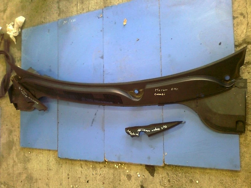 кора под предни чистачки за Рено Меган 2.0 16v комби