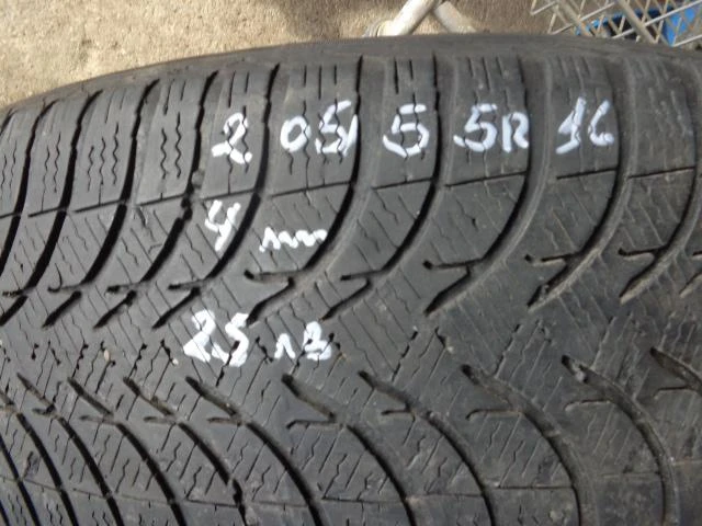 Гуми Зимни 205/55R16, снимка 1 - Гуми и джанти - 25825138