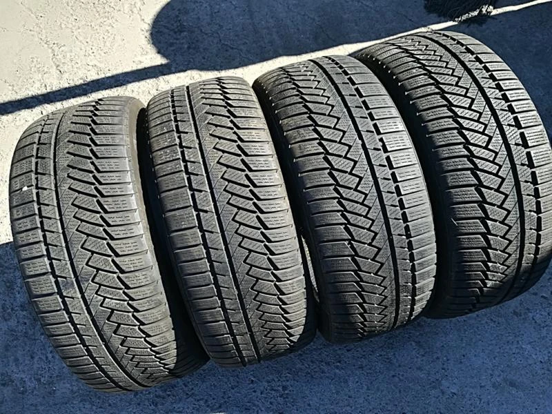 Гуми Зимни 225/45R18, снимка 2 - Гуми и джанти - 22781401