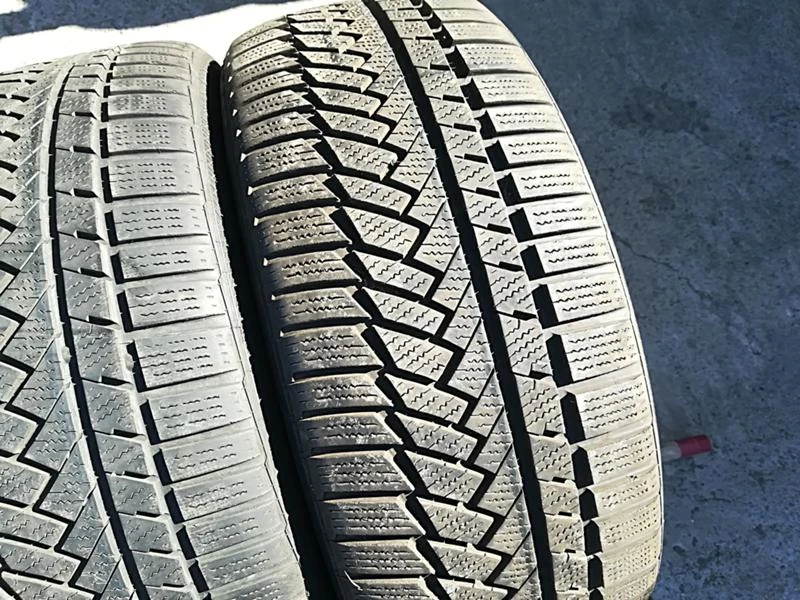 Гуми Зимни 225/45R18, снимка 3 - Гуми и джанти - 22781401