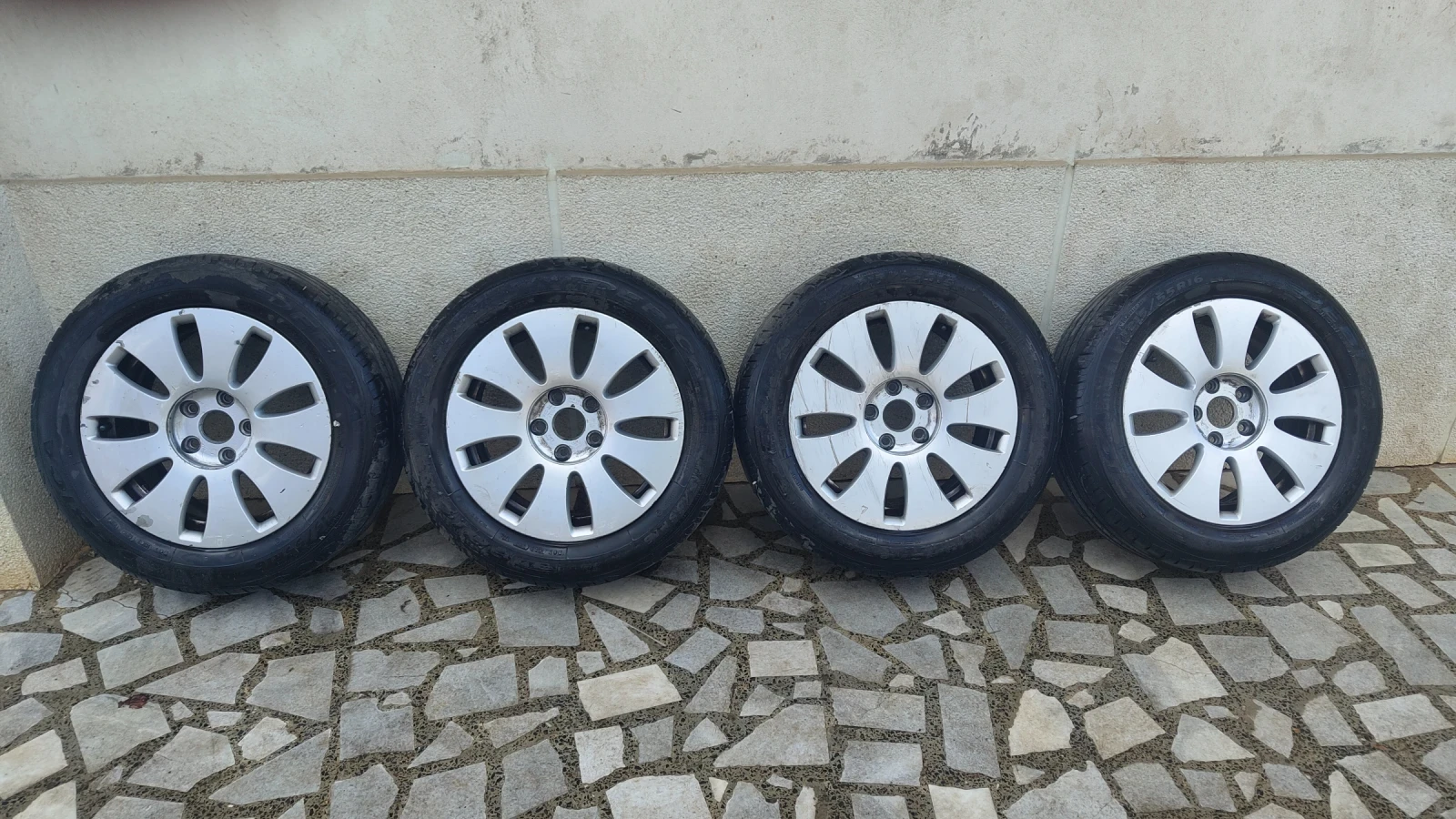 ���� � ������ 215/55R16 | Mobile.bg � ����������� 1
