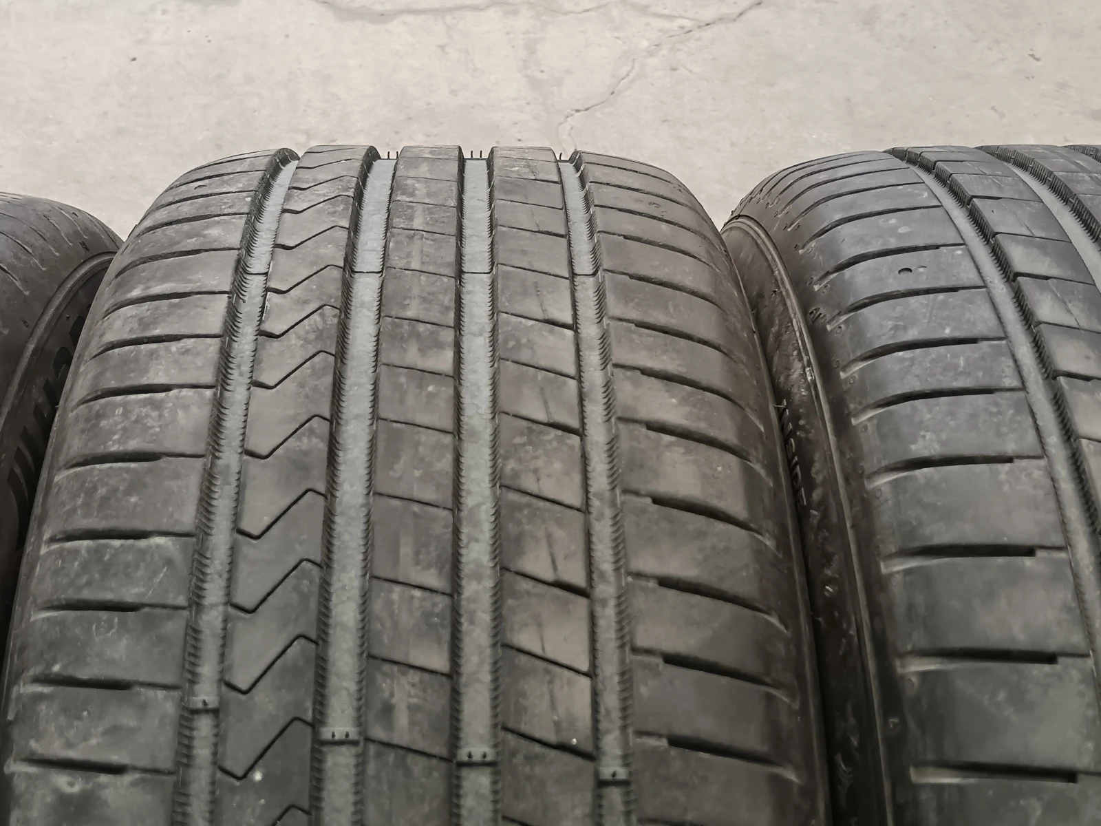 Гуми Летни 225/55R16, снимка 4 - Гуми и джанти - 54526883