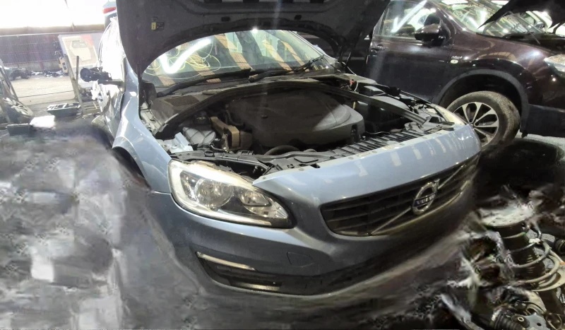 Volvo V60 2.0DBITURBOЧАСТИ, снимка 6 - Автомобили и джипове - 22403283