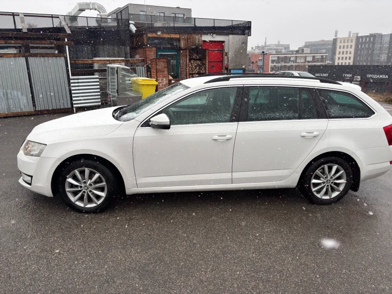 Skoda Octavia, снимка 2 - Автомобили и джипове - 47920591