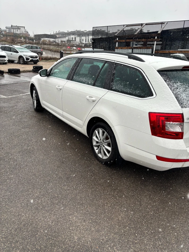 Skoda Octavia, снимка 5 - Автомобили и джипове - 47920591