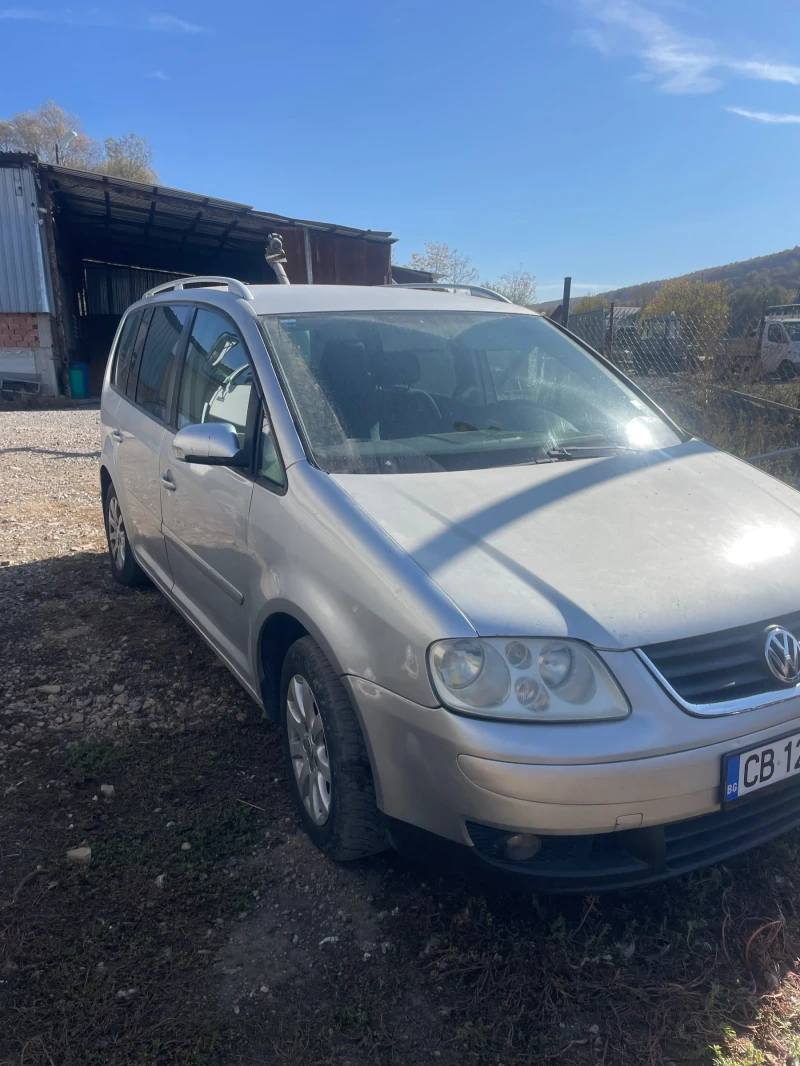 VW Touran, снимка 3 - Автомобили и джипове - 47833693