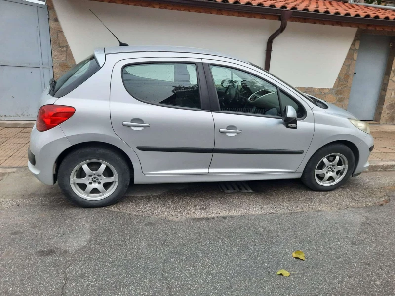 Peugeot 207, снимка 1 - Автомобили и джипове - 48064929