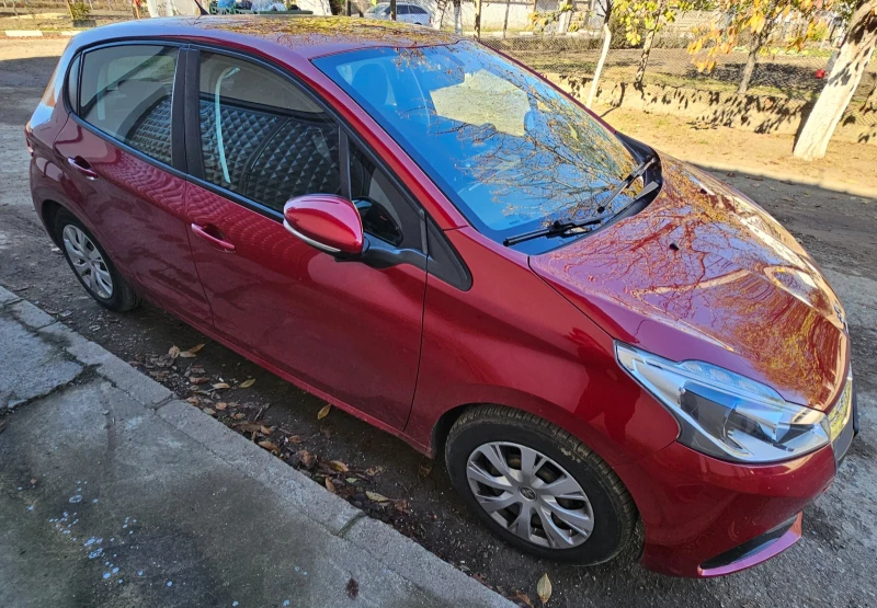 Peugeot 208, снимка 1 - Автомобили и джипове - 48139478