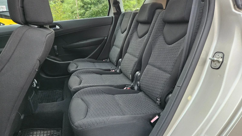 Peugeot 308 1.6 Klimatronik/Benzin, снимка 13 - Автомобили и джипове - 51935861