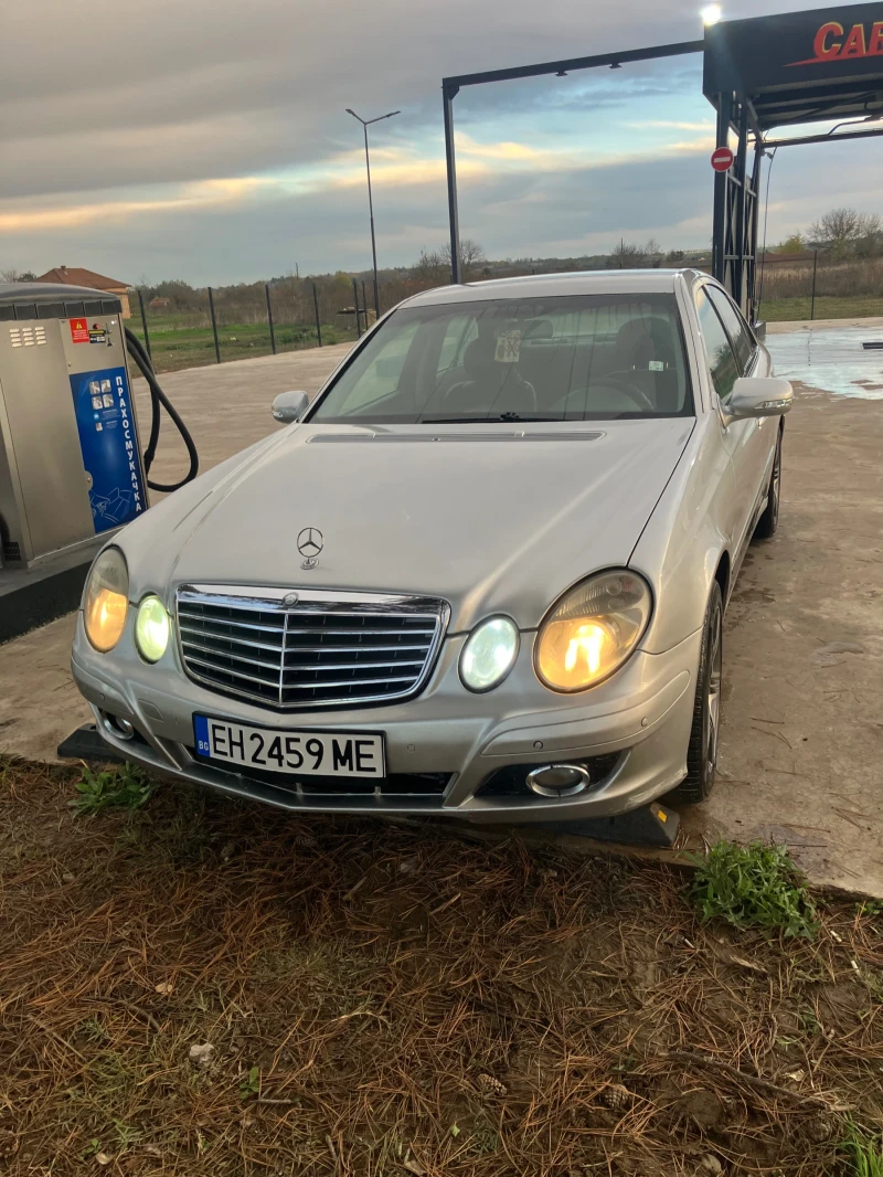 Mercedes-Benz E 220 2.2CDI, снимка 7 - Автомобили и джипове - 52535538