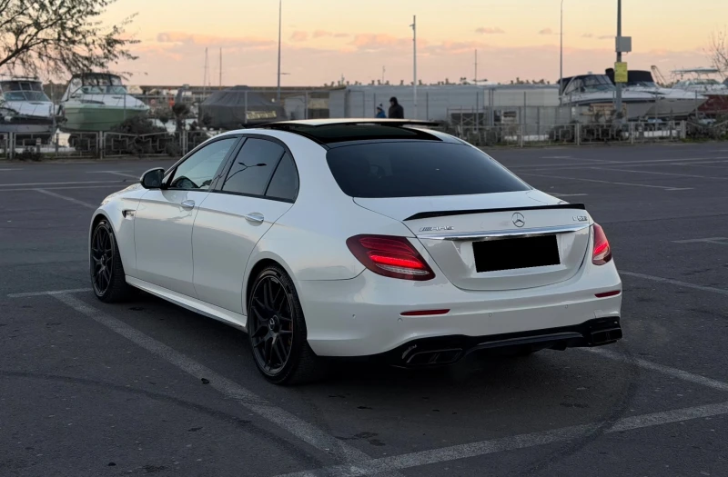 Mercedes-Benz E 63 AMG S 4Matic+ , снимка 3 - Автомобили и джипове - 52982660