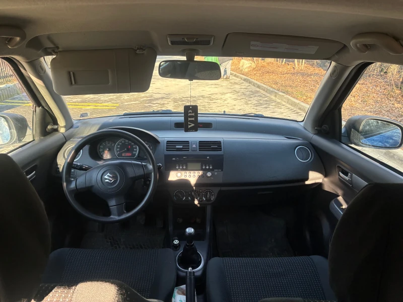 Suzuki Swift 1.3, снимка 8 - Автомобили и джипове - 53239075