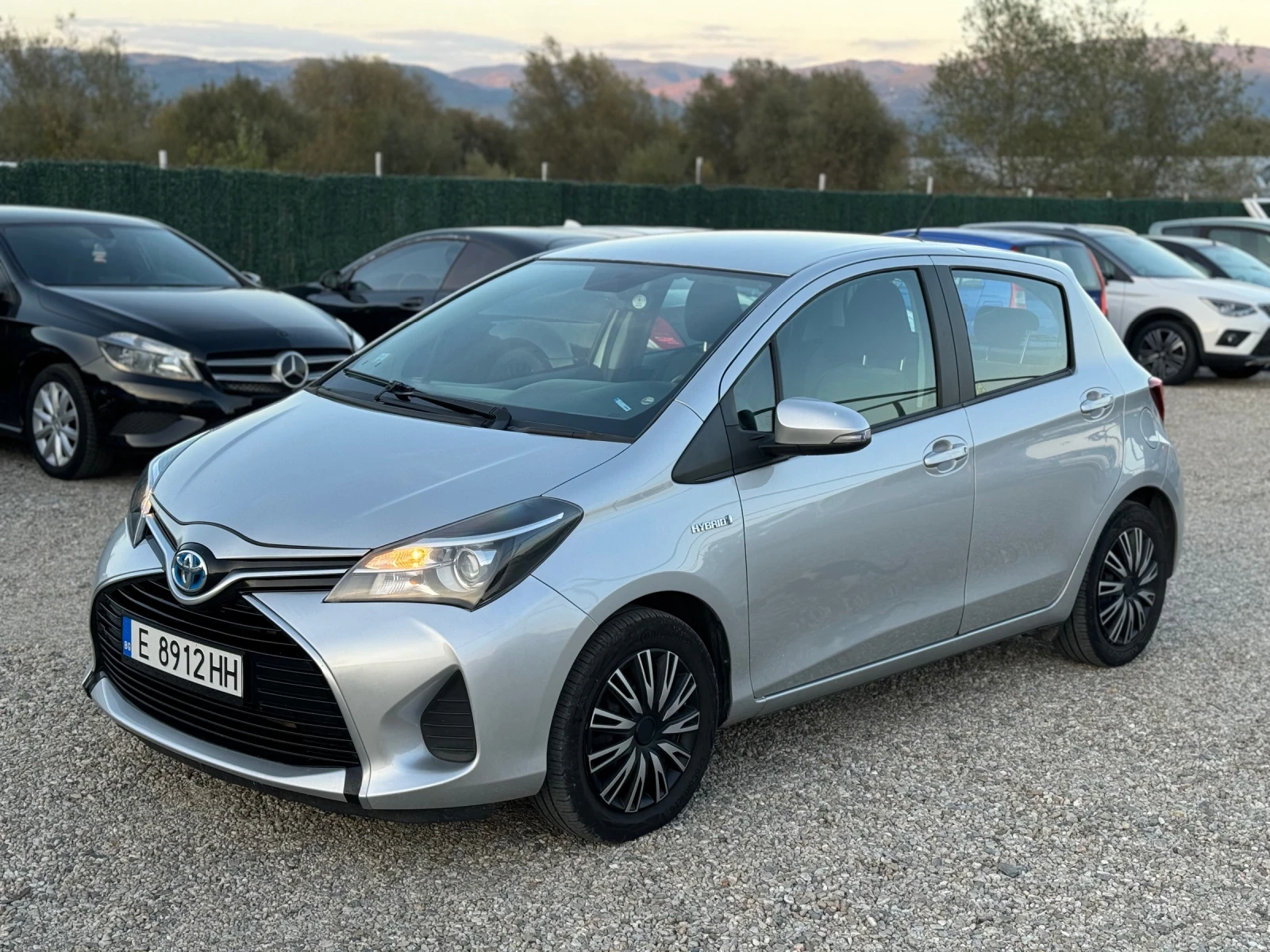 Toyota Yaris 1.5 hybrid/AUTOMATIC/CAMERA/NAVI/ - изображение 3