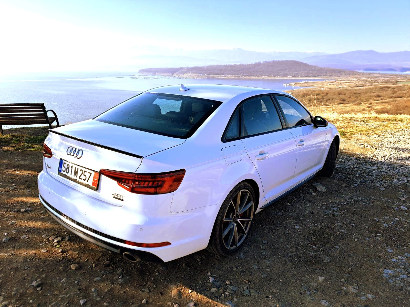 Audi A4 2.0 TFSI S line QUATTRO - изображение 6