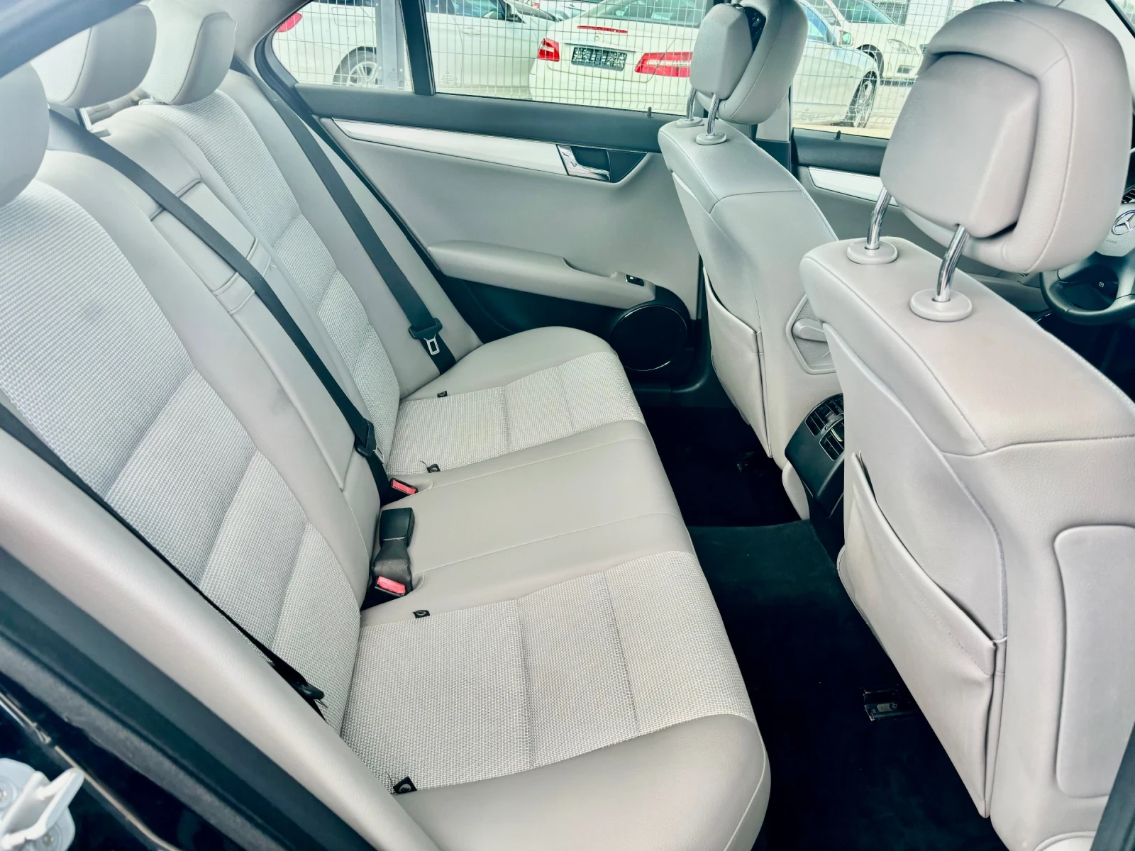 Mercedes-Benz C 320 3.2cdi - изображение 9