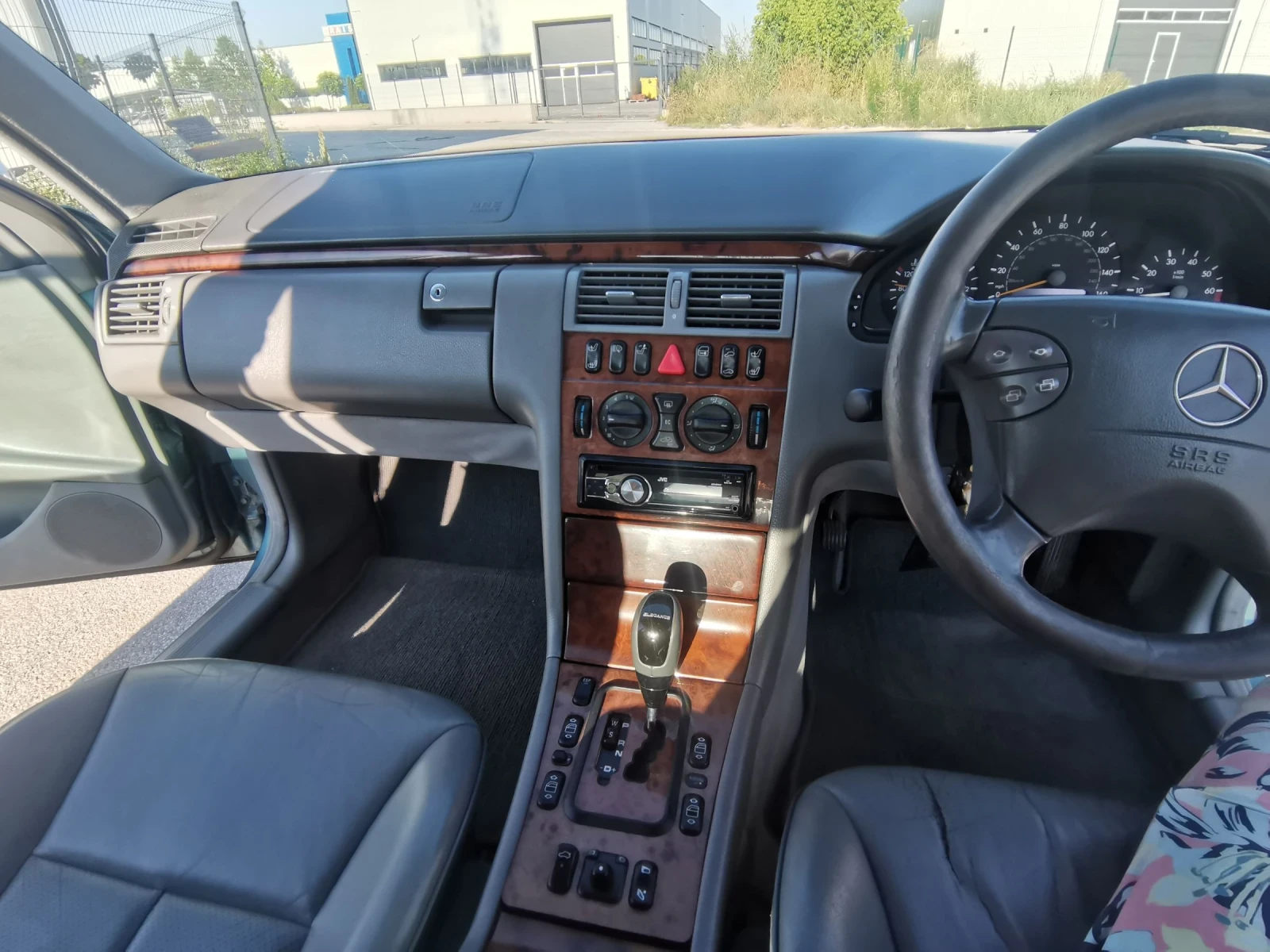 Mercedes-Benz E 240 W210 - изображение 3