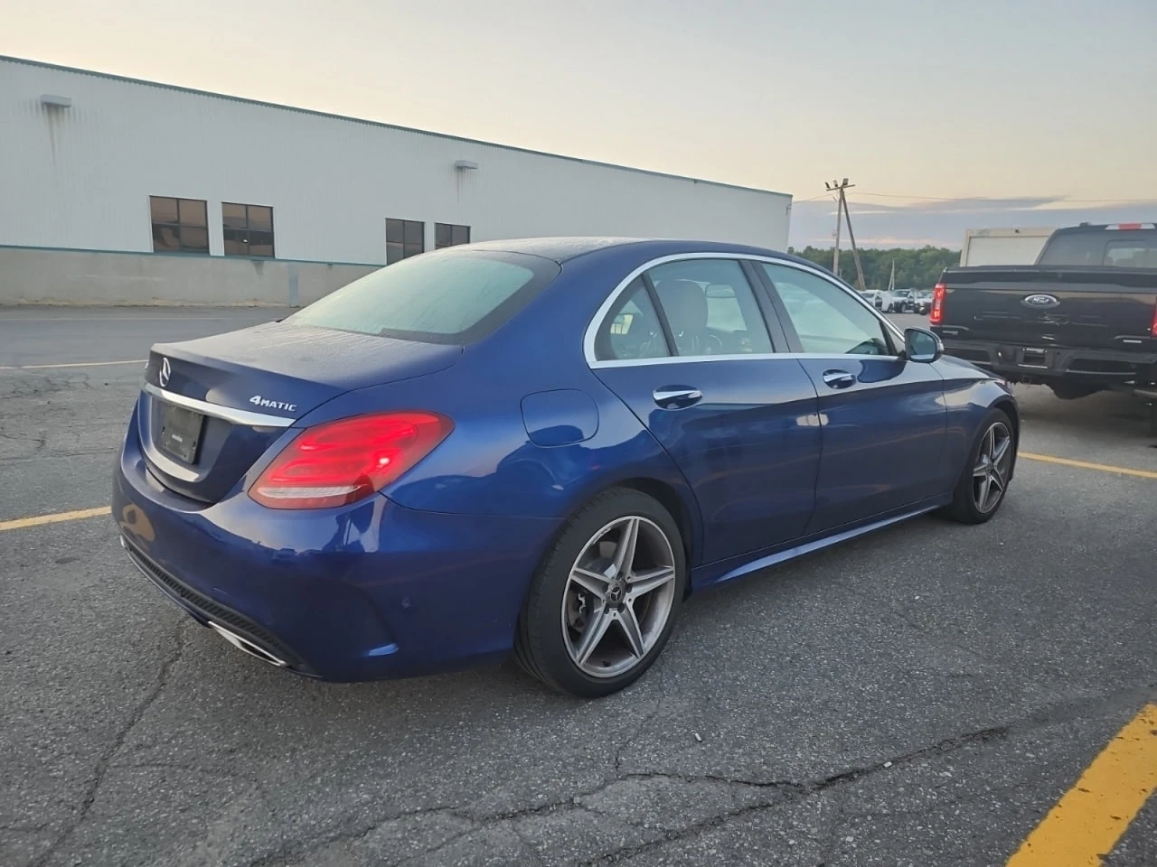 Mercedes-Benz C 300 * CARFAX * АВТО КРЕДИТ * ЦЕНА ДО БГ! - изображение 4