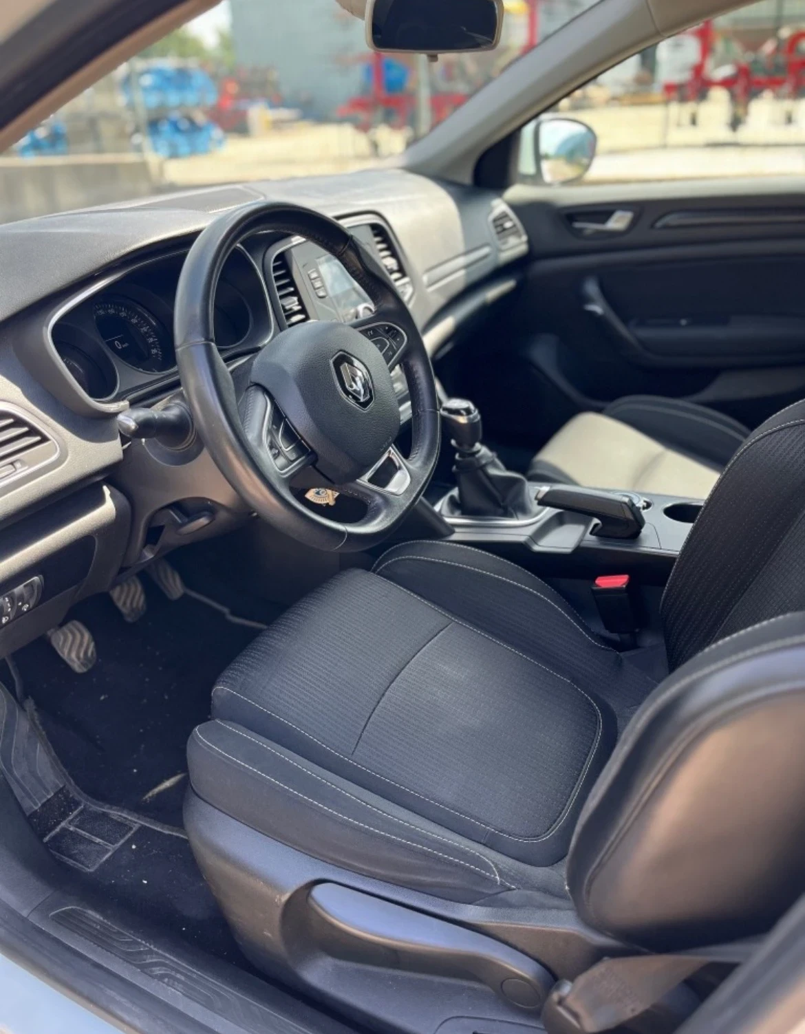 Renault Megane 1.2 I - изображение 8