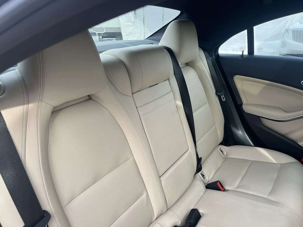 Mercedes-Benz CLA 250 2017 * CARFAX* АВТОФИНАНСИРАНЕ*  - изображение 10