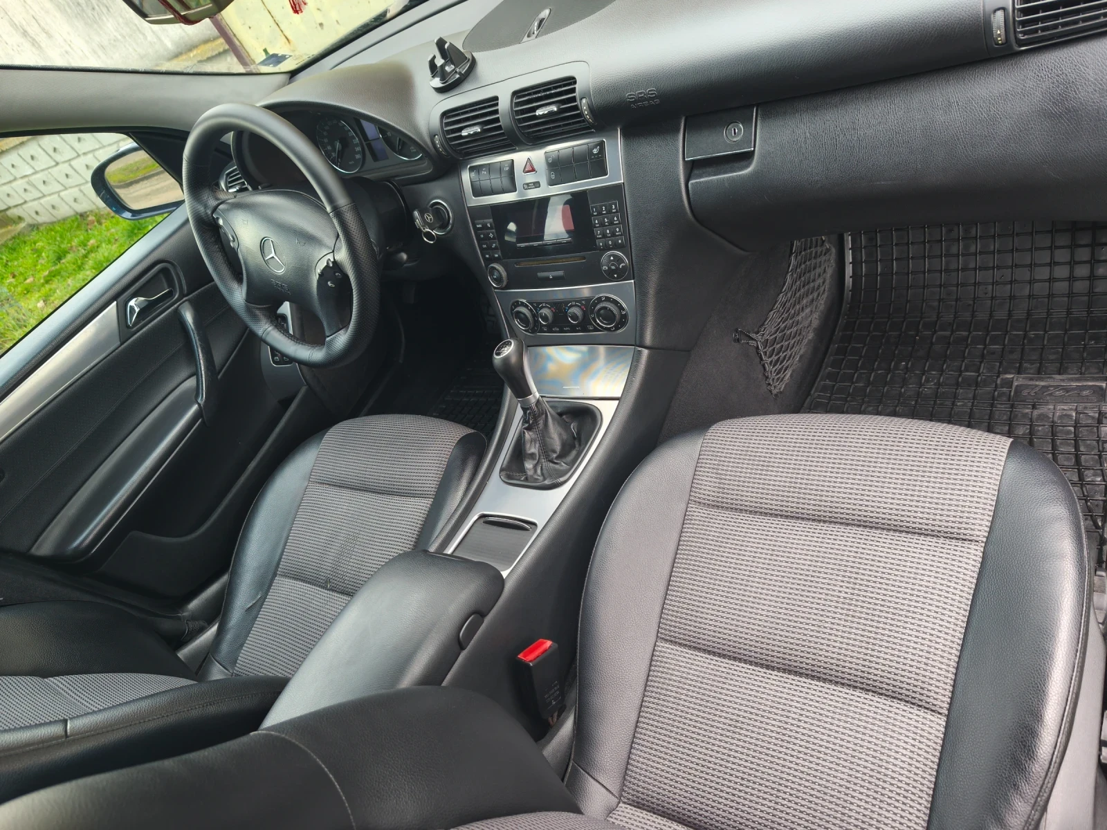 Mercedes-Benz C 180 1.8, снимка 3 - Автомобили и джипове - 53904379