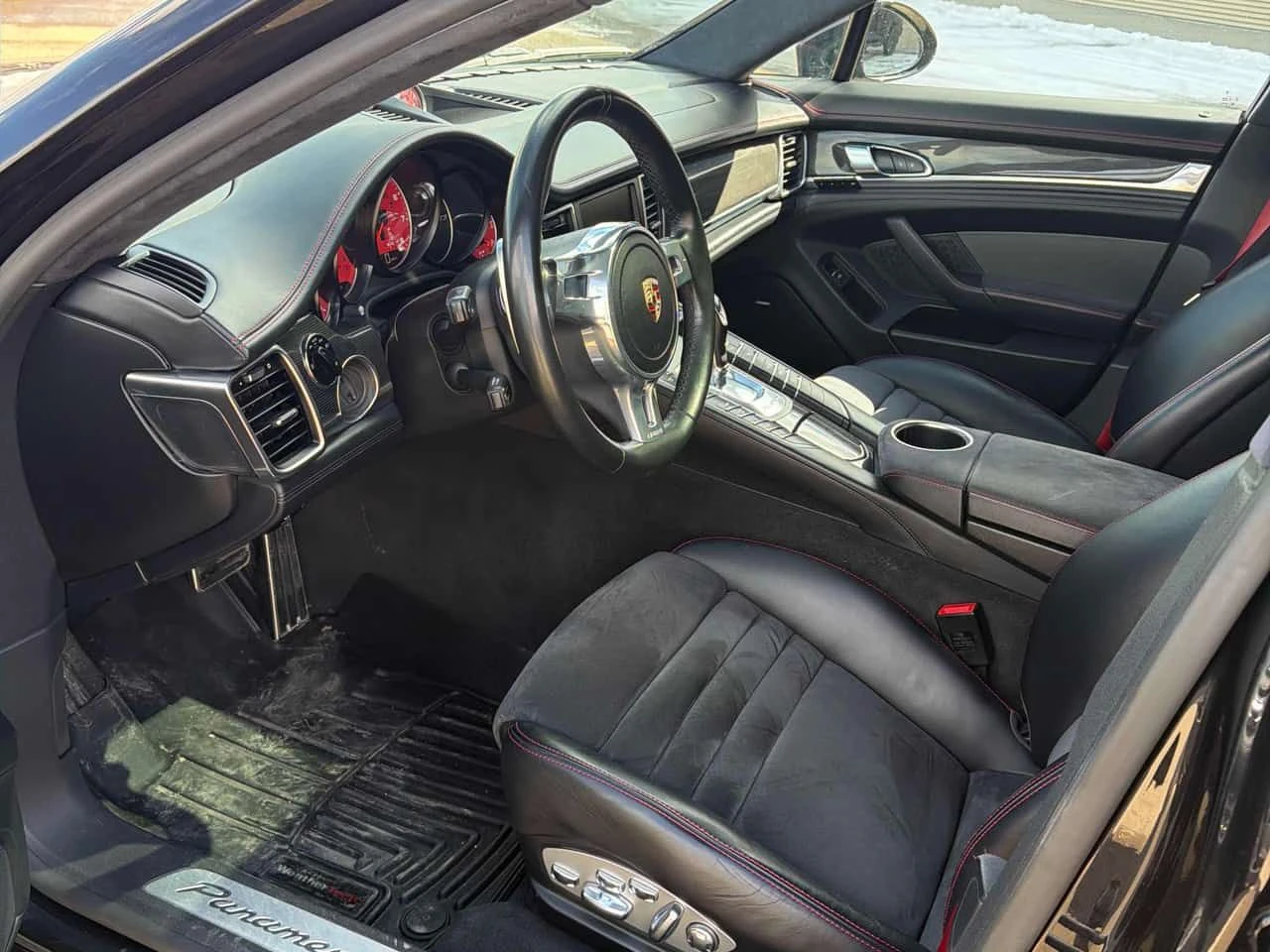 Porsche Panamera * GTS * CARFAX * АЛКАНТАРА * KEYLESS, снимка 5 - Автомобили и джипове - 54106380