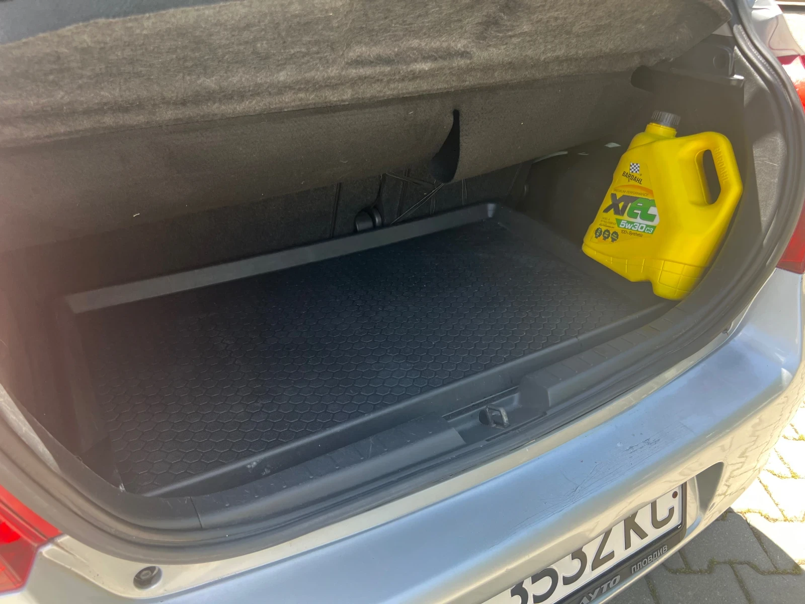 Toyota Yaris 1.3VVT-I, снимка 11 - Автомобили и джипове - 54671320