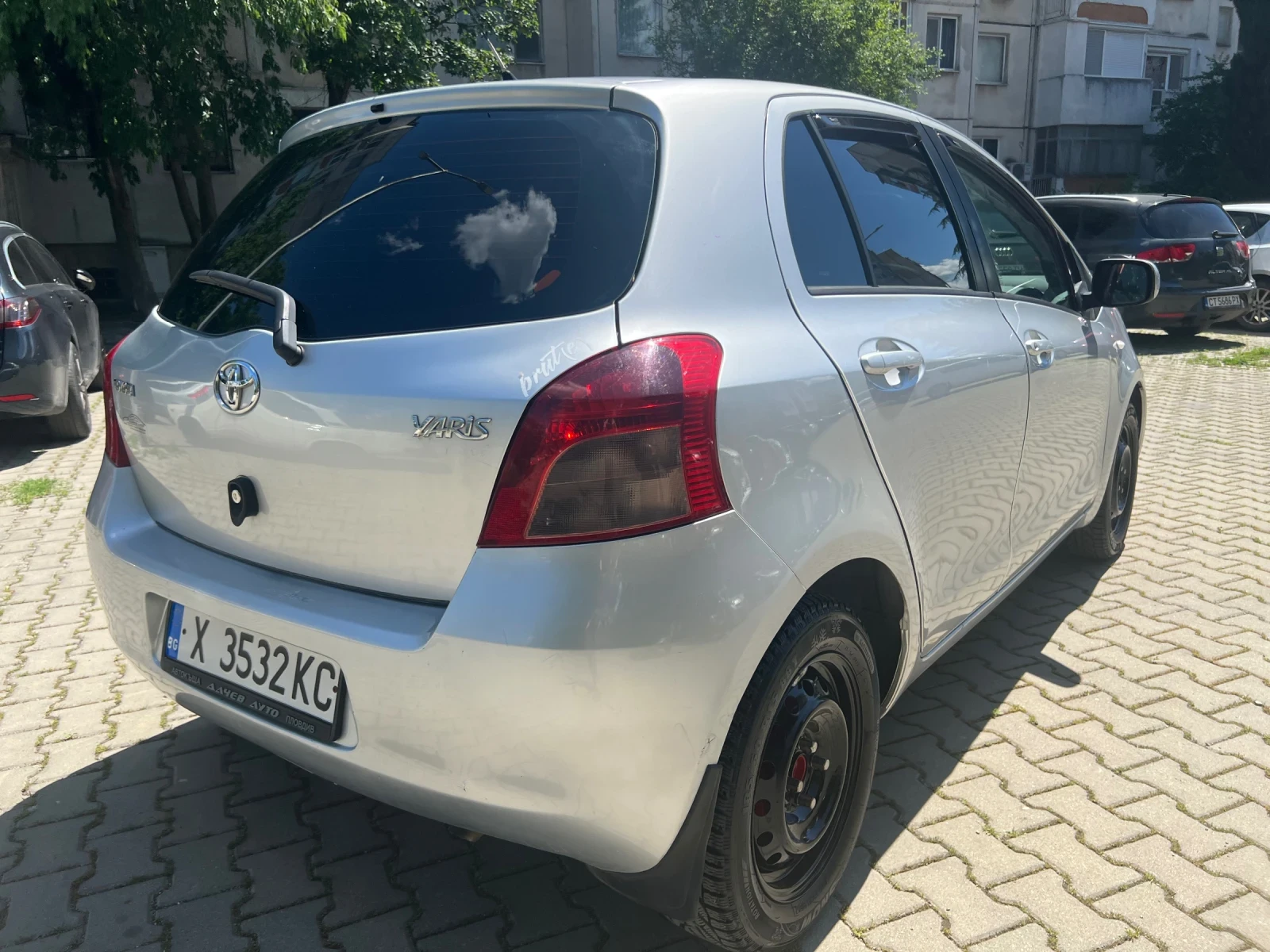 Toyota Yaris 1.3VVT-I, снимка 5 - Автомобили и джипове - 54671320