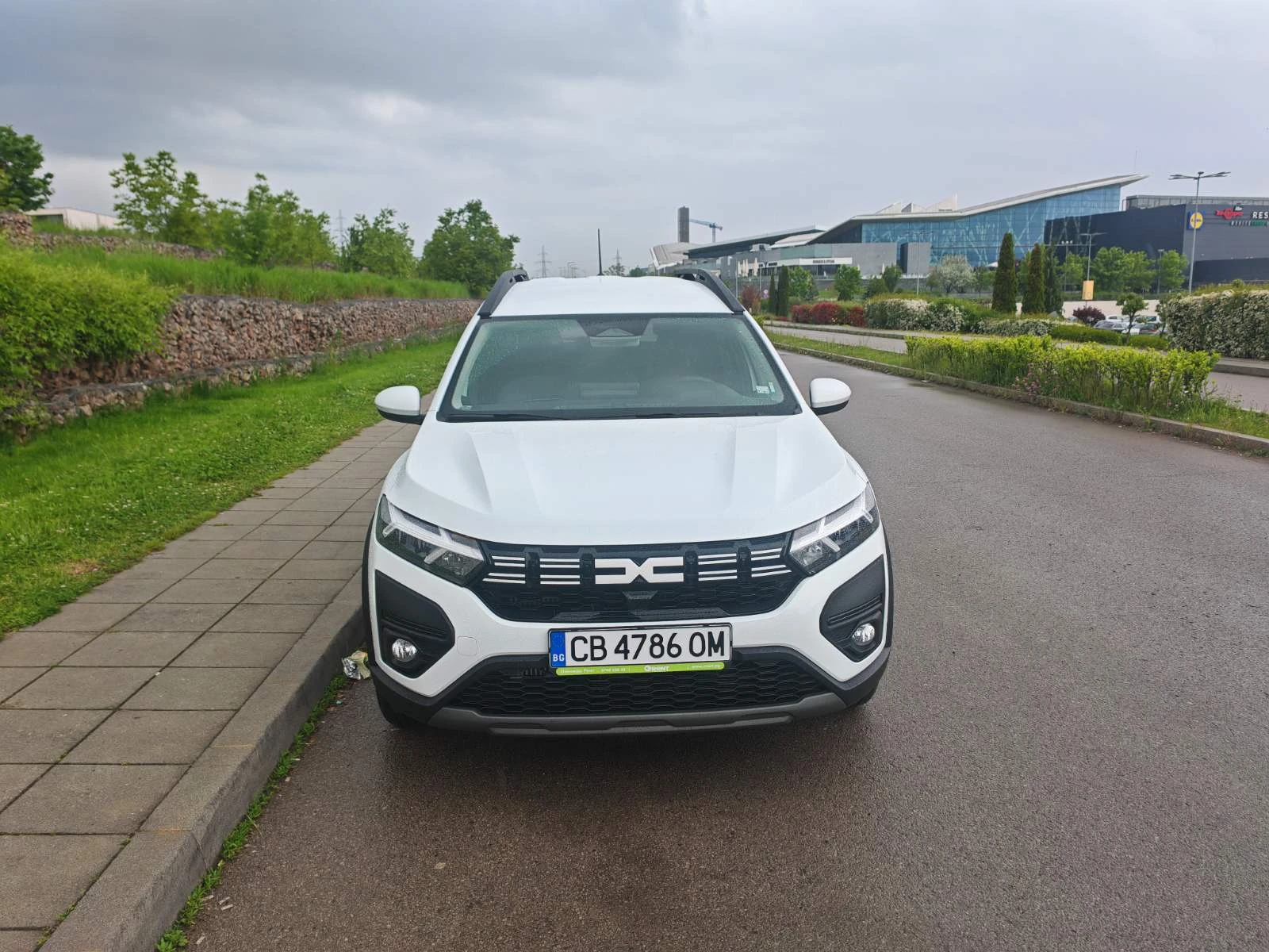 Dacia Jogger 1900Евро за получаване, 1.0ТCe EcoG ГАЗ 6+ 1м, снимка 2 - Автомобили и джипове - 54674585