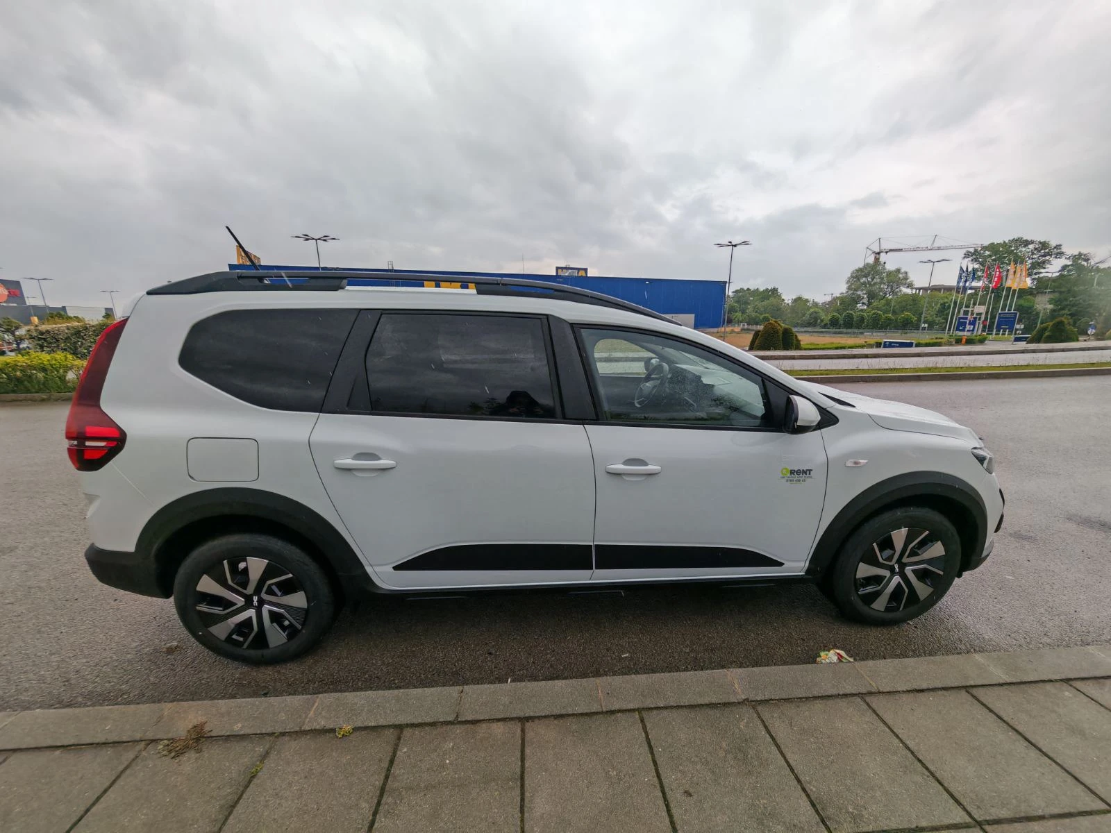 Dacia Jogger 1900Евро за получаване, 1.0ТCe EcoG ГАЗ 6+ 1м, снимка 4 - Автомобили и джипове - 54674585