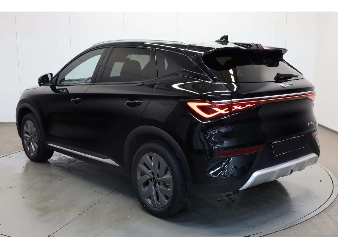 BYD Atto3 EVO Design 75kWh, снимка 4 - Автомобили и джипове - 54702646