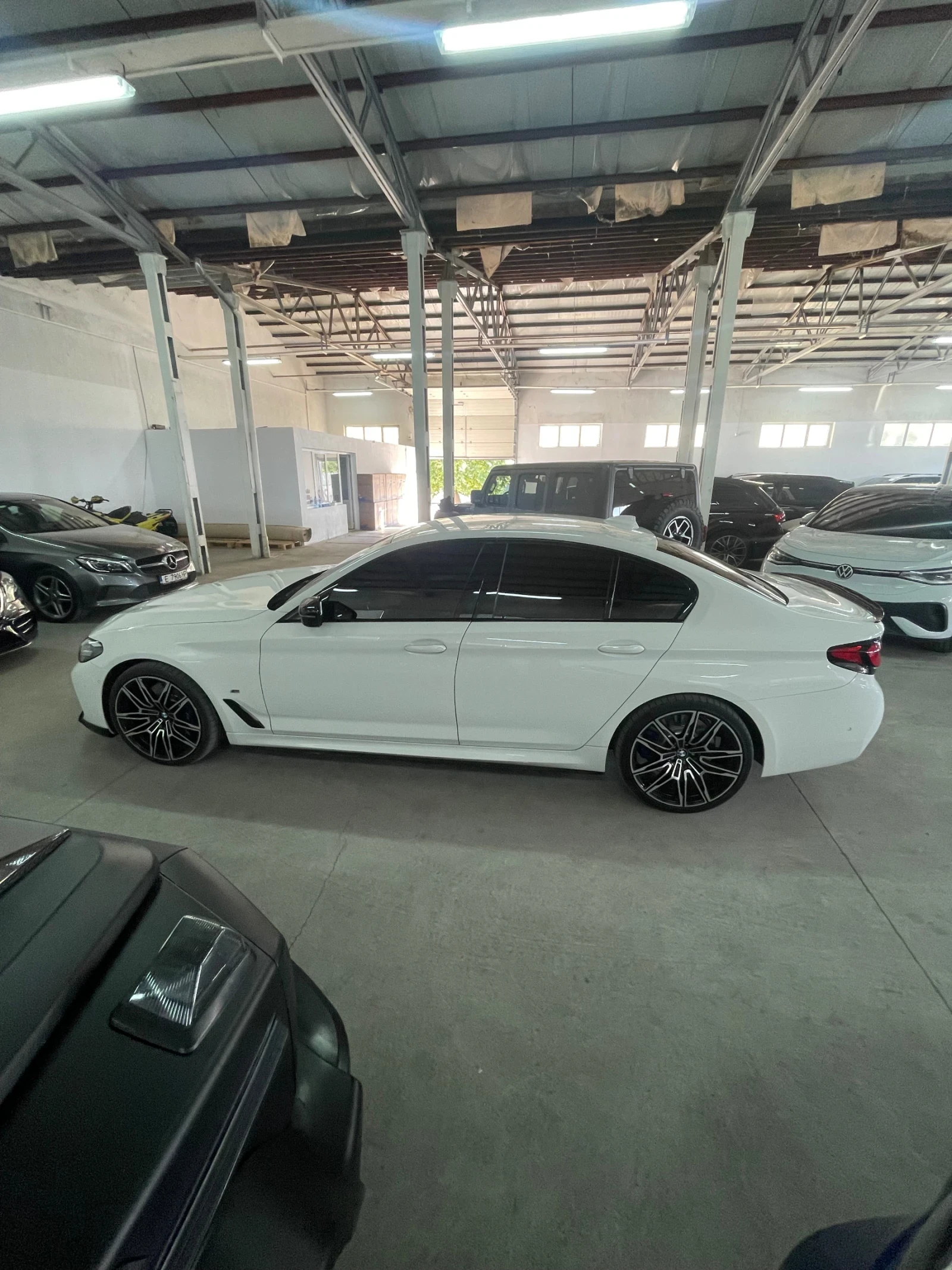 BMW 540 Xdr/M Performance/Facelift/Камера/Подгр/Амбиентно/, снимка 8 - Автомобили и джипове - 55226060