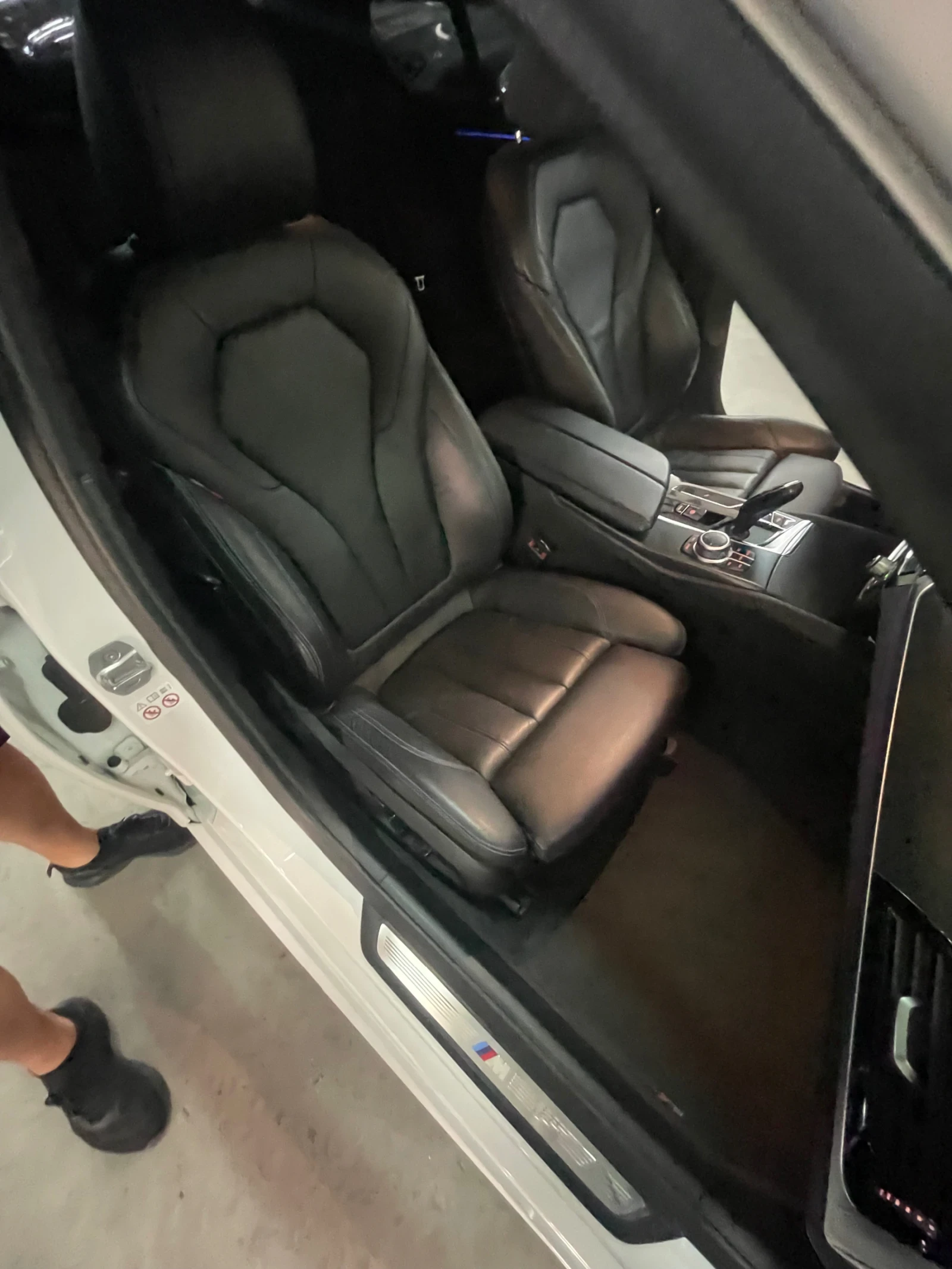 BMW 540 Xdr/M Performance/Facelift/Камера/Подгр/Амбиентно/, снимка 13 - Автомобили и джипове - 55226060