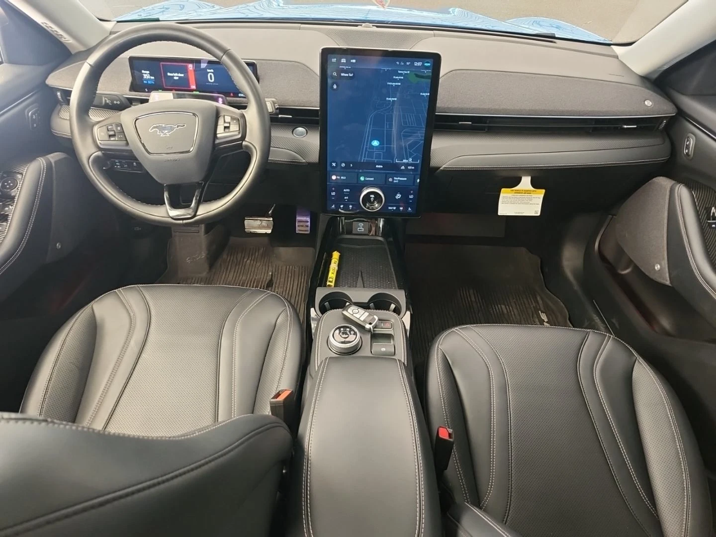 Ford Mustang Mach-E Premium* Камера* Пано* Keyless* CarPlay, снимка 7 - Автомобили и джипове - 55250835